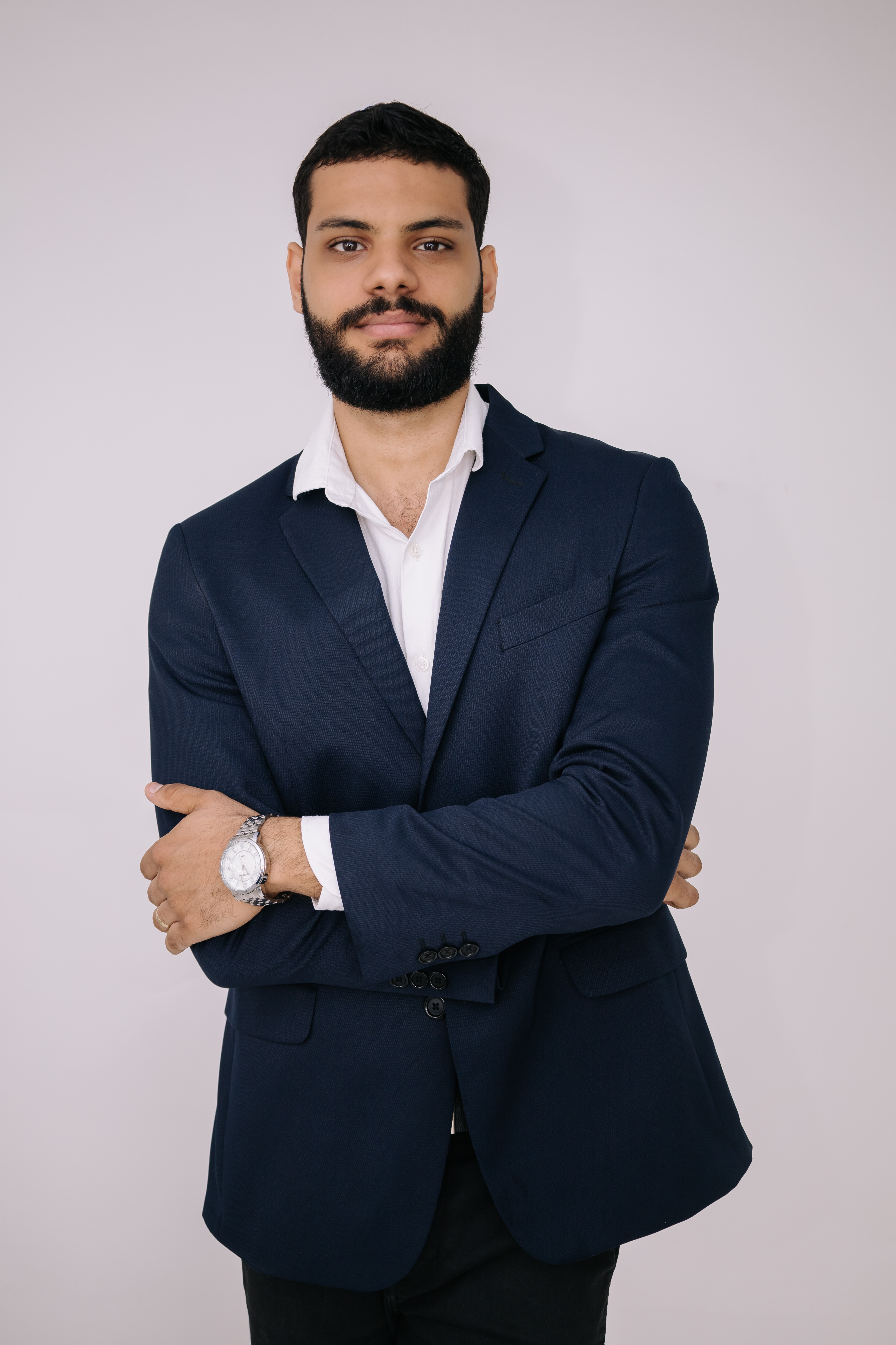 Enzo Thomazini — Consultor de Consórcios