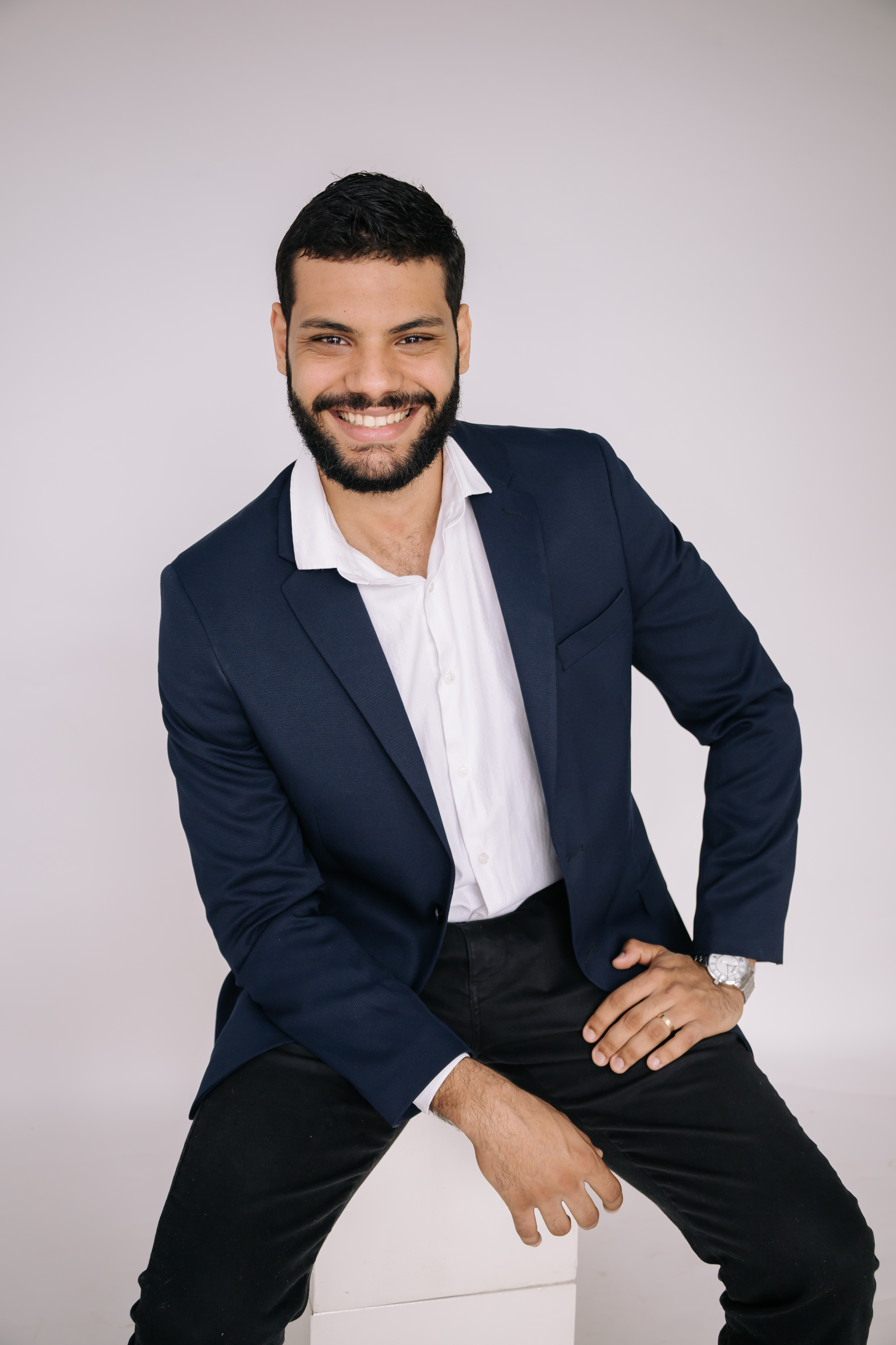 Enzo Thomazini — Consultor de Consórcios Embracon